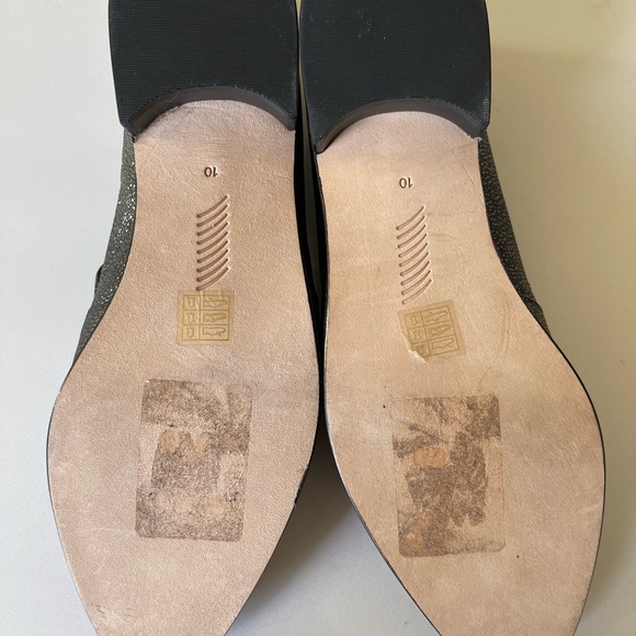 PAIGE, Madison Loafer - Italian Leather, Size 10 - Picture 11 of 12